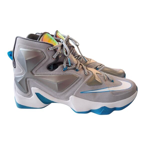 NWOT Nike Lebron 13 \